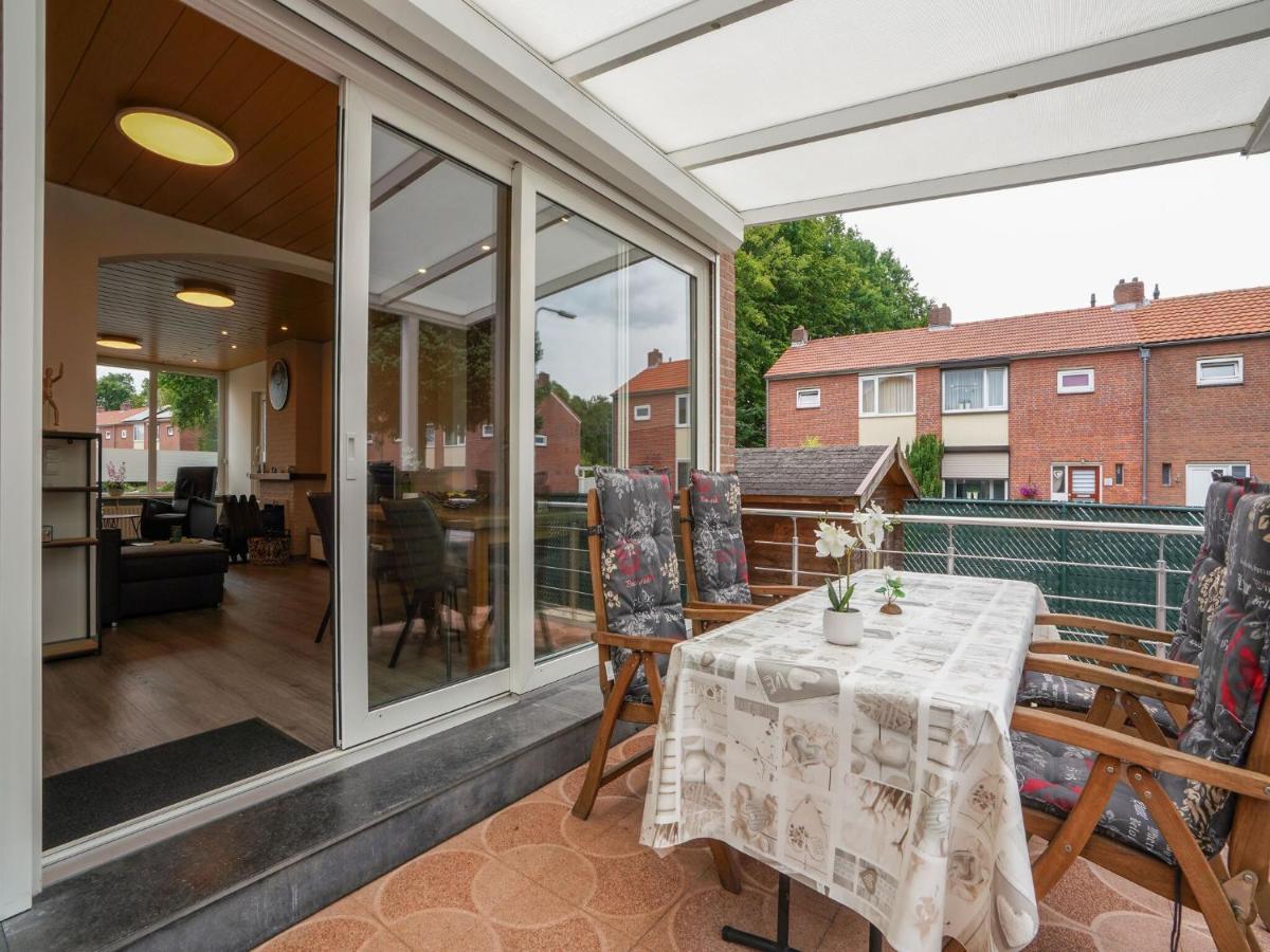 Terraced House In Kerkrade With A Garden Villa Luaran gambar